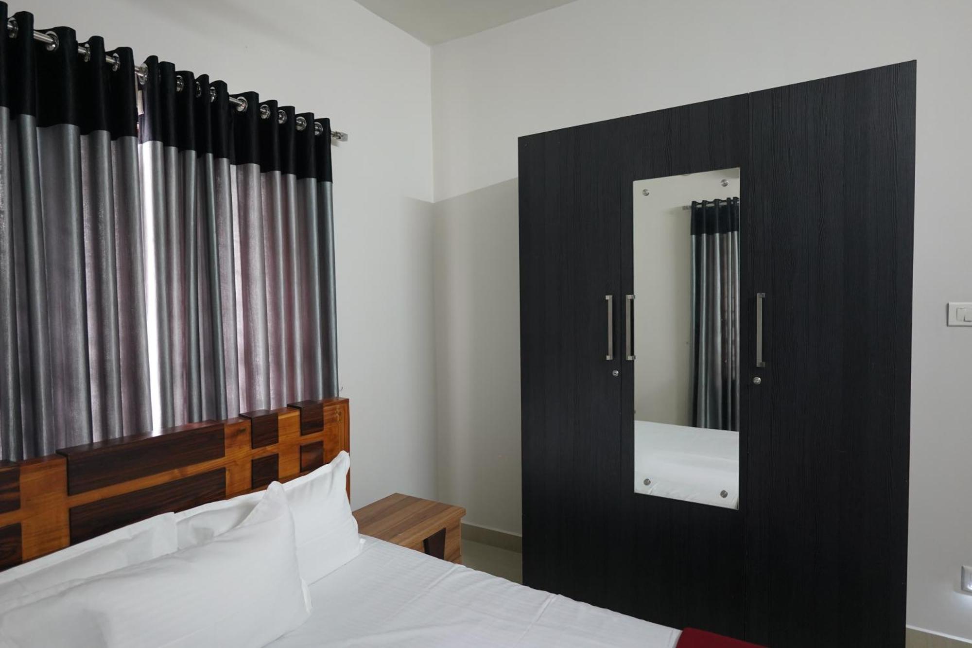 Swapna Home Suites Nedumbassery Ngoại thất bức ảnh
